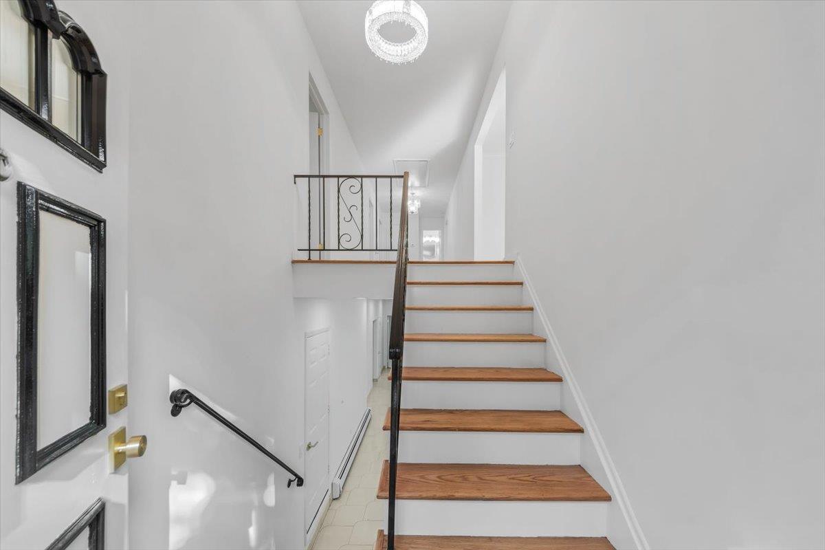 10 Mohawk Road
