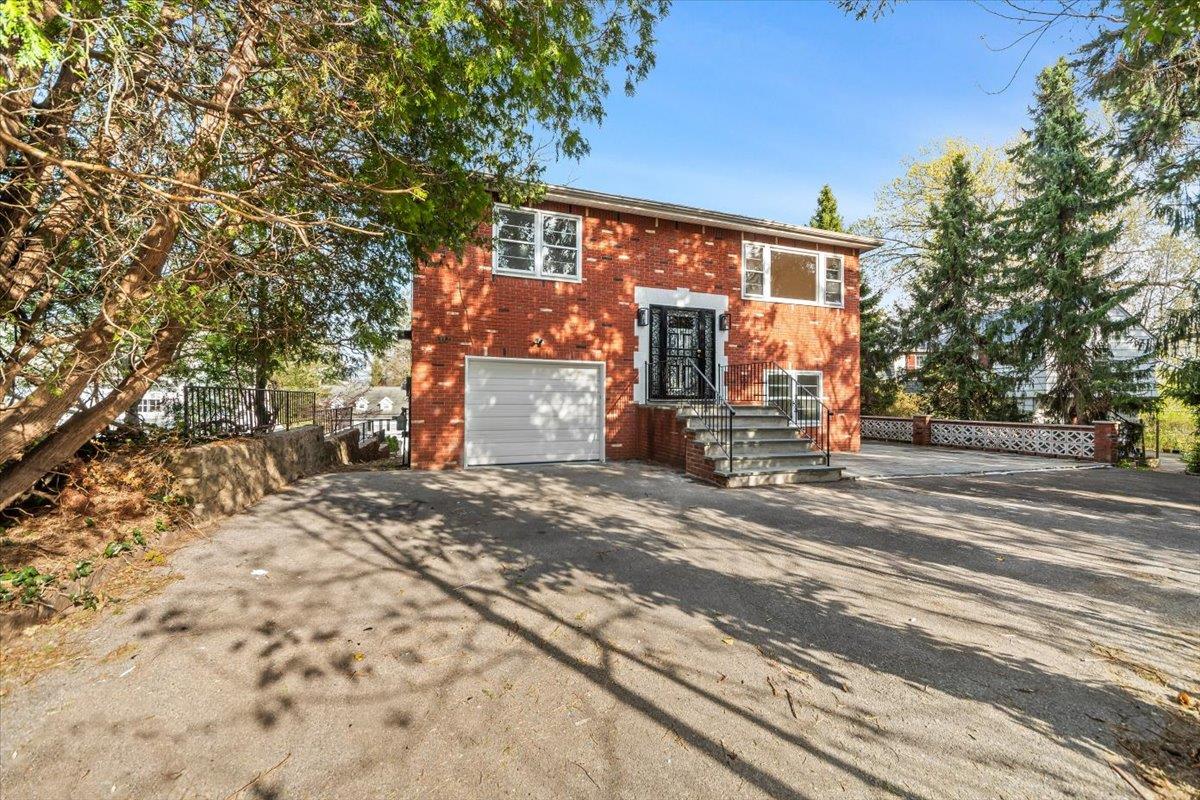 10 Mohawk Road