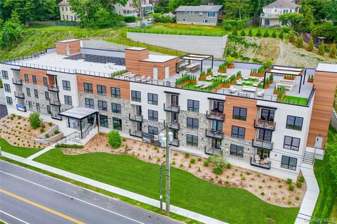 Photo of 25 S Riverside Avenue #305, Croton-on-Hudson, NY 10520 (MLS # 1028990)