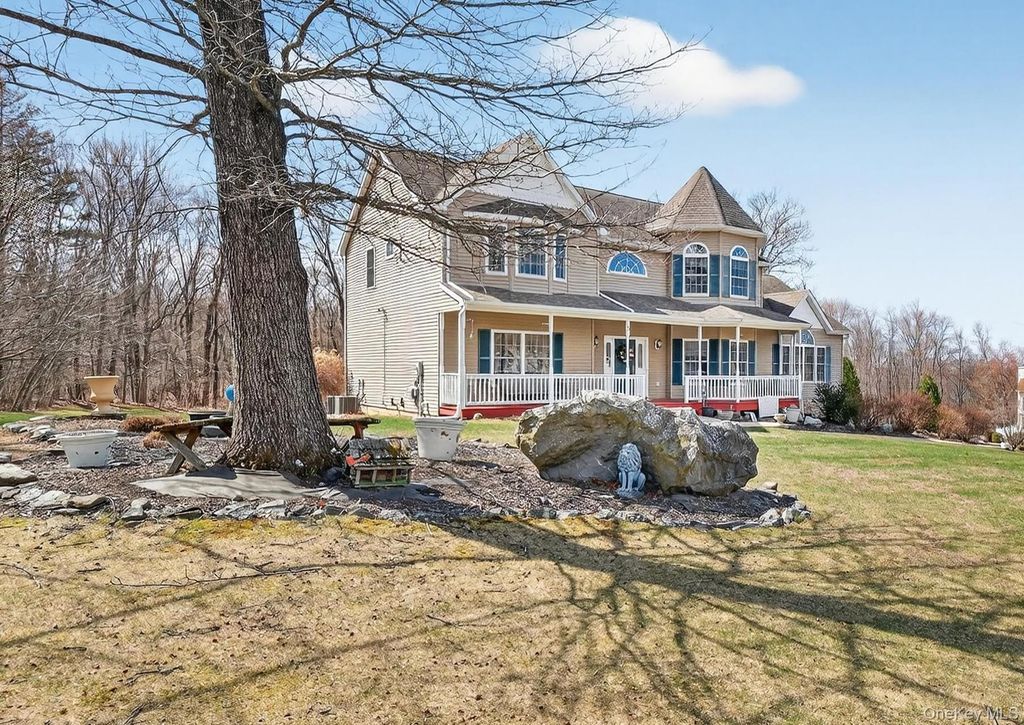 Photo of 5 Autumn Ridge Way, Newburgh, NY 12550 (MLS # 978862)