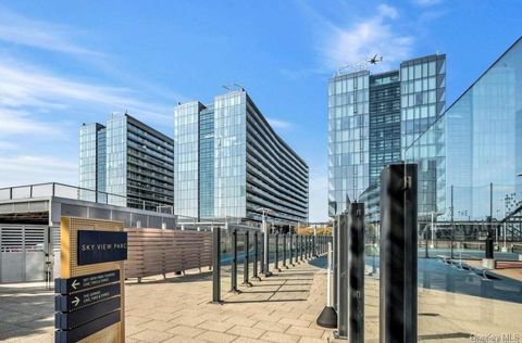 Condo For Rent - 131-01 40th Road #PH2P<br/> Flushing, NY 11354