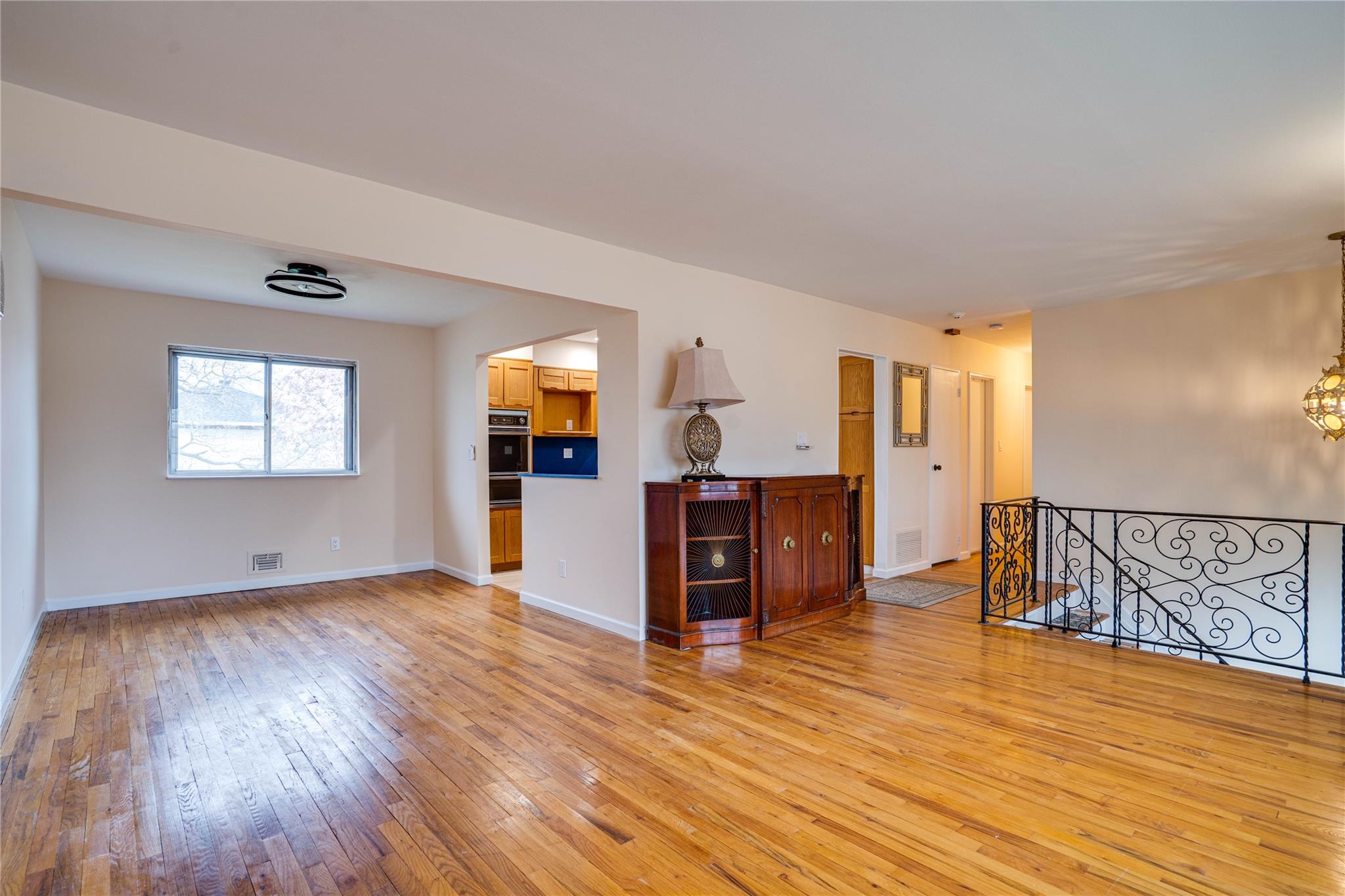 47 Bowling Lane, Deer Park, New York image 9