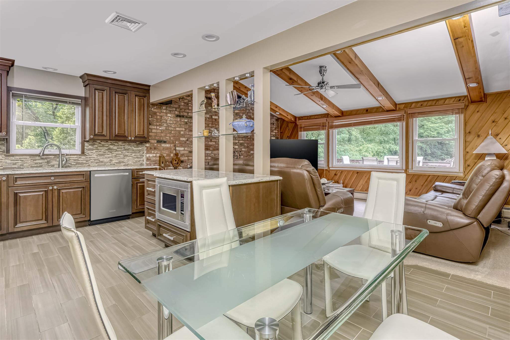 11 Kings Gate Road, Suffern, New York image 4