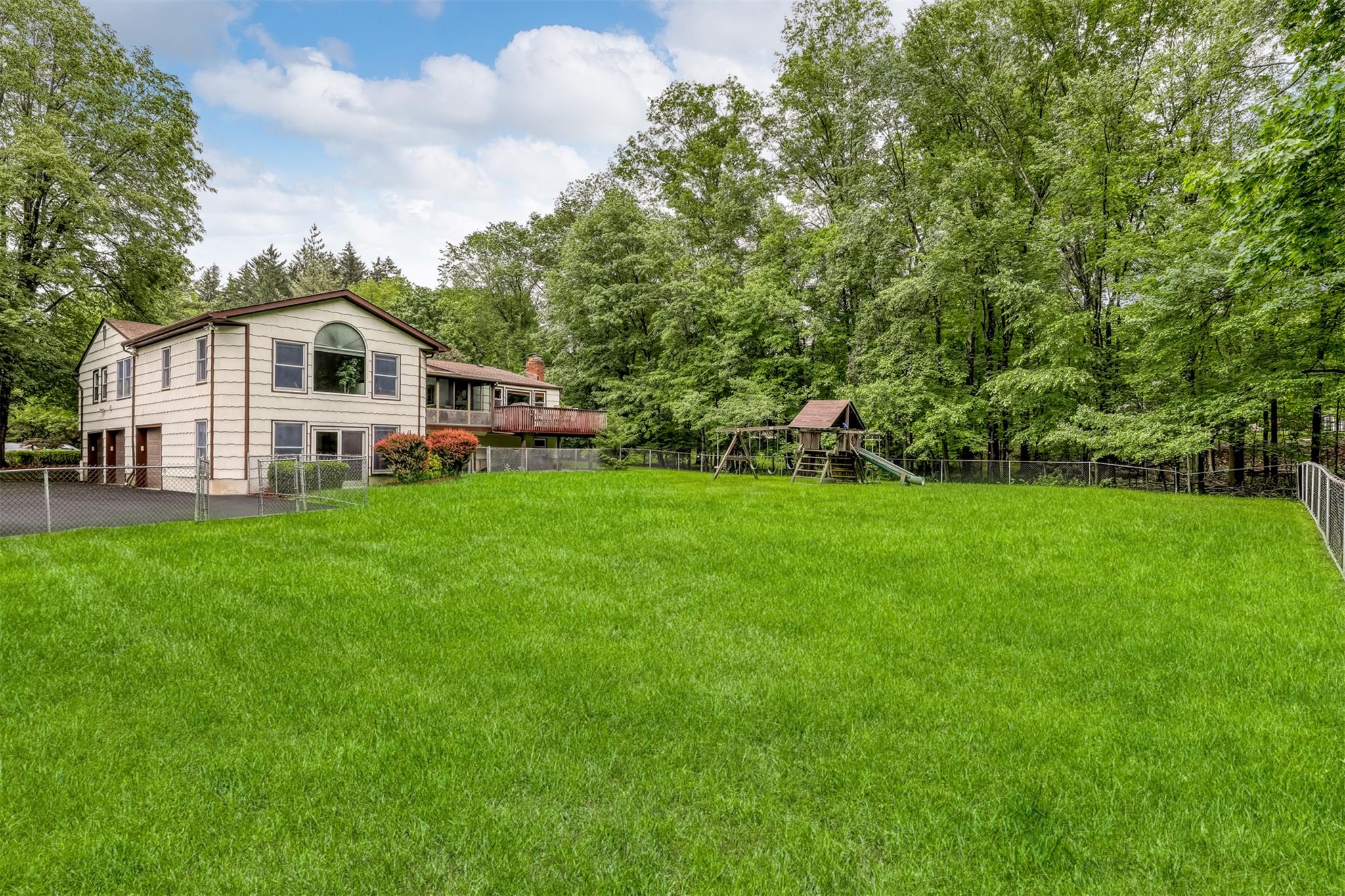 11 Kings Gate Road, Suffern, New York image 25
