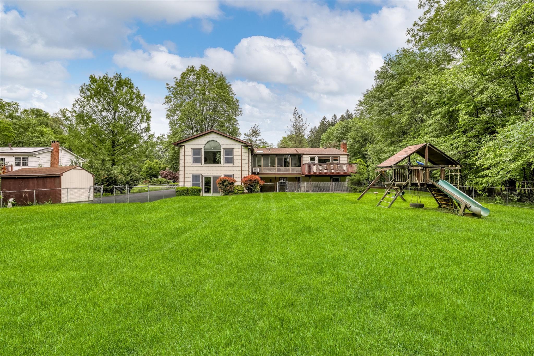 11 Kings Gate Road, Suffern, New York image 26