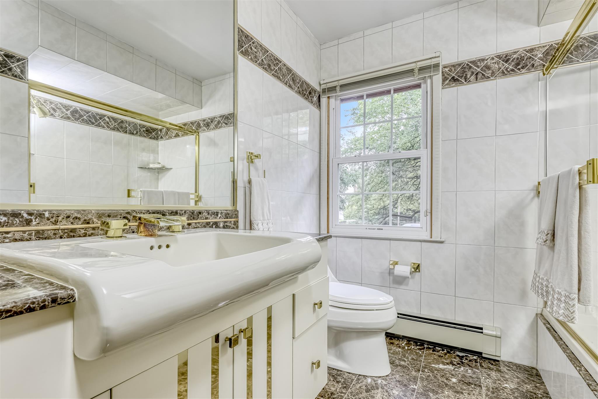 11 Kings Gate Road, Suffern, New York image 17