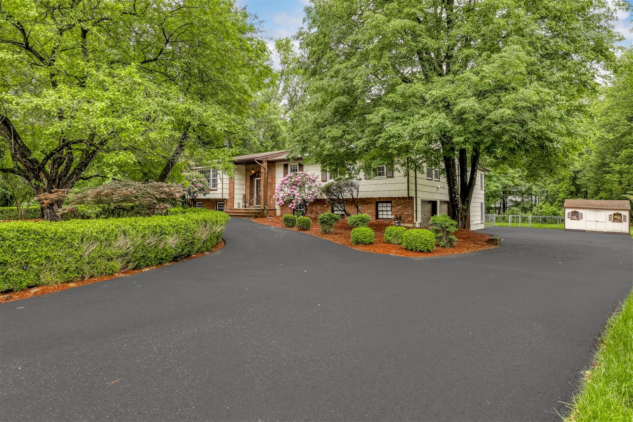 11 Kings Gate Road, Suffern, New York image 1