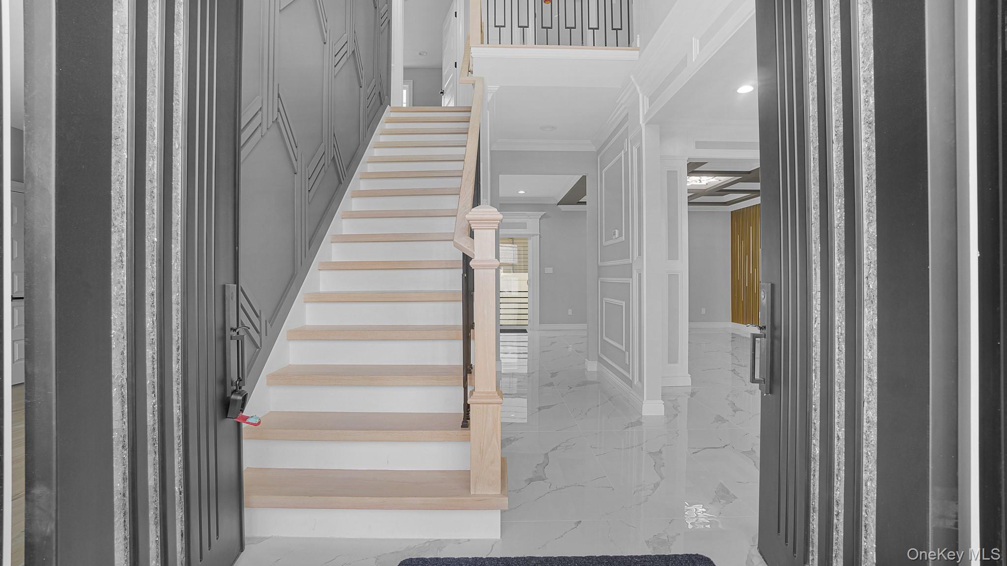 2105 Hoffman ave
