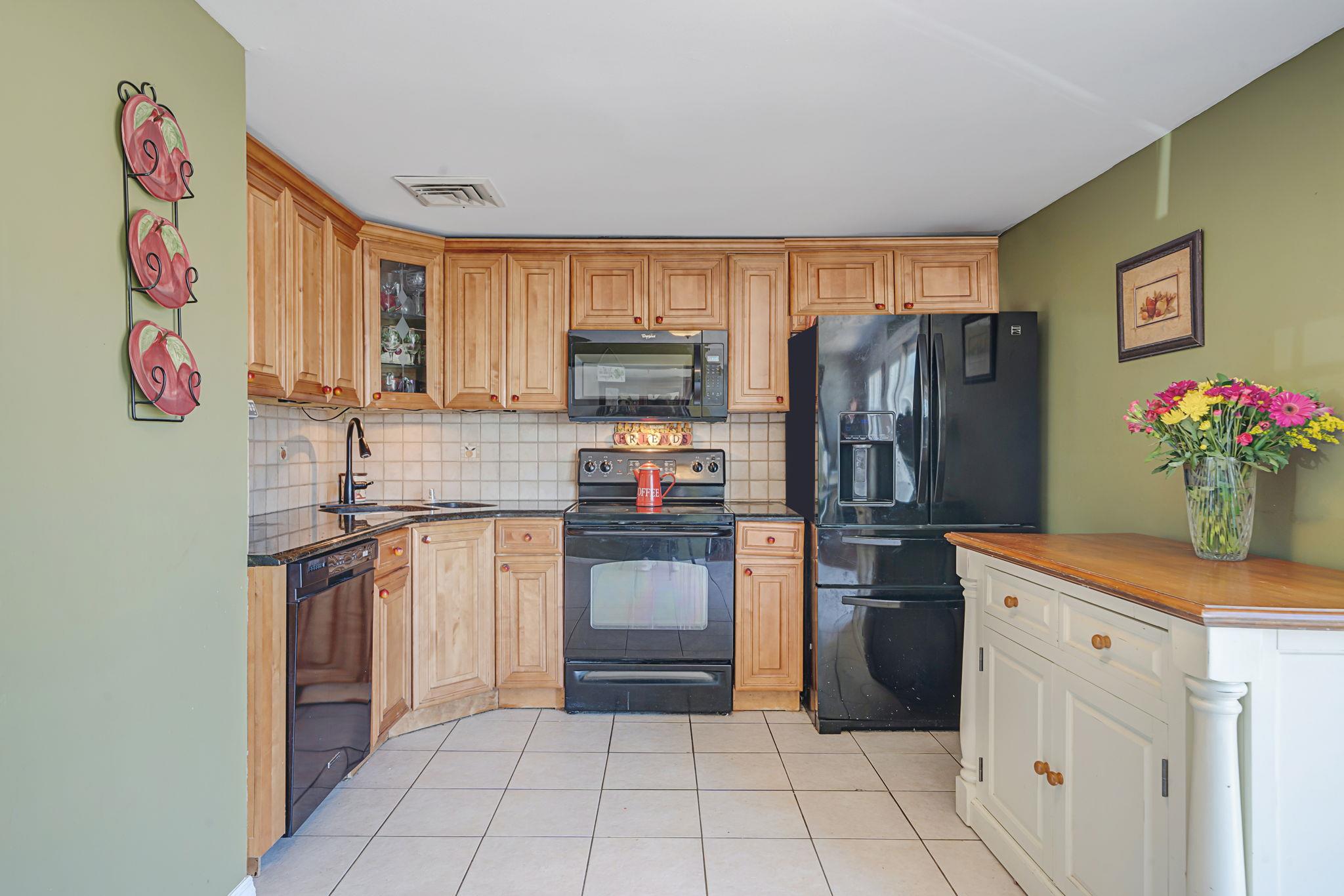 15 Newport Avenue, Brookhaven, New York image 9