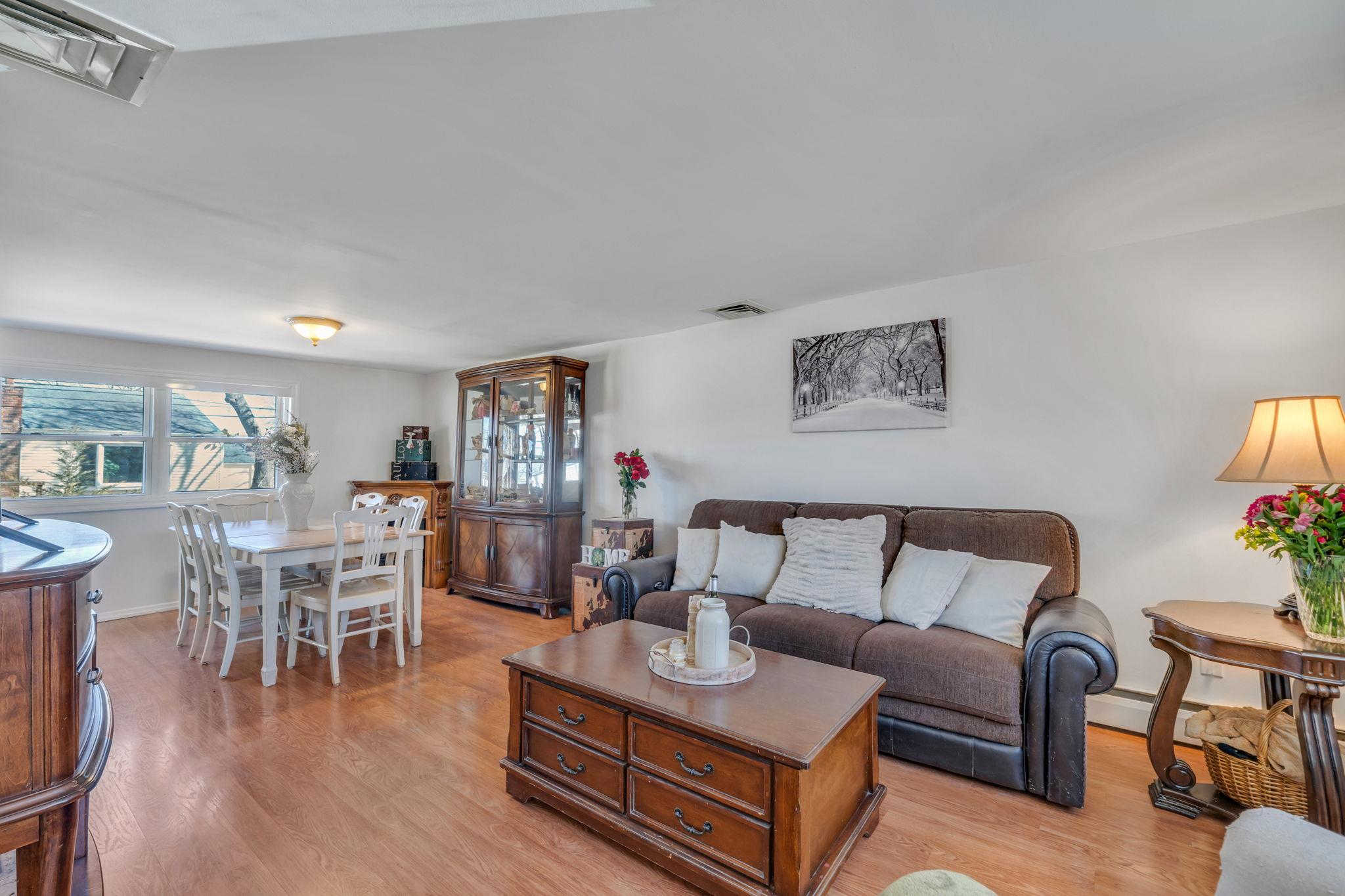 15 Newport Avenue, Brookhaven, New York image 5