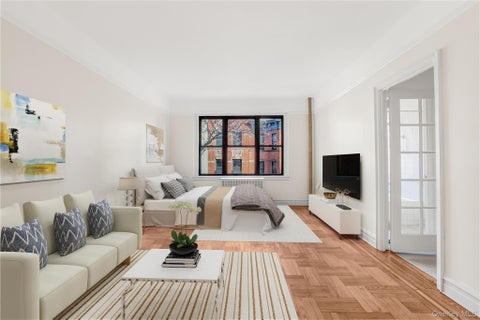 Homes For Sale - 140 E 95th Street #3C<br/> New York (Manhattan), NY 10128