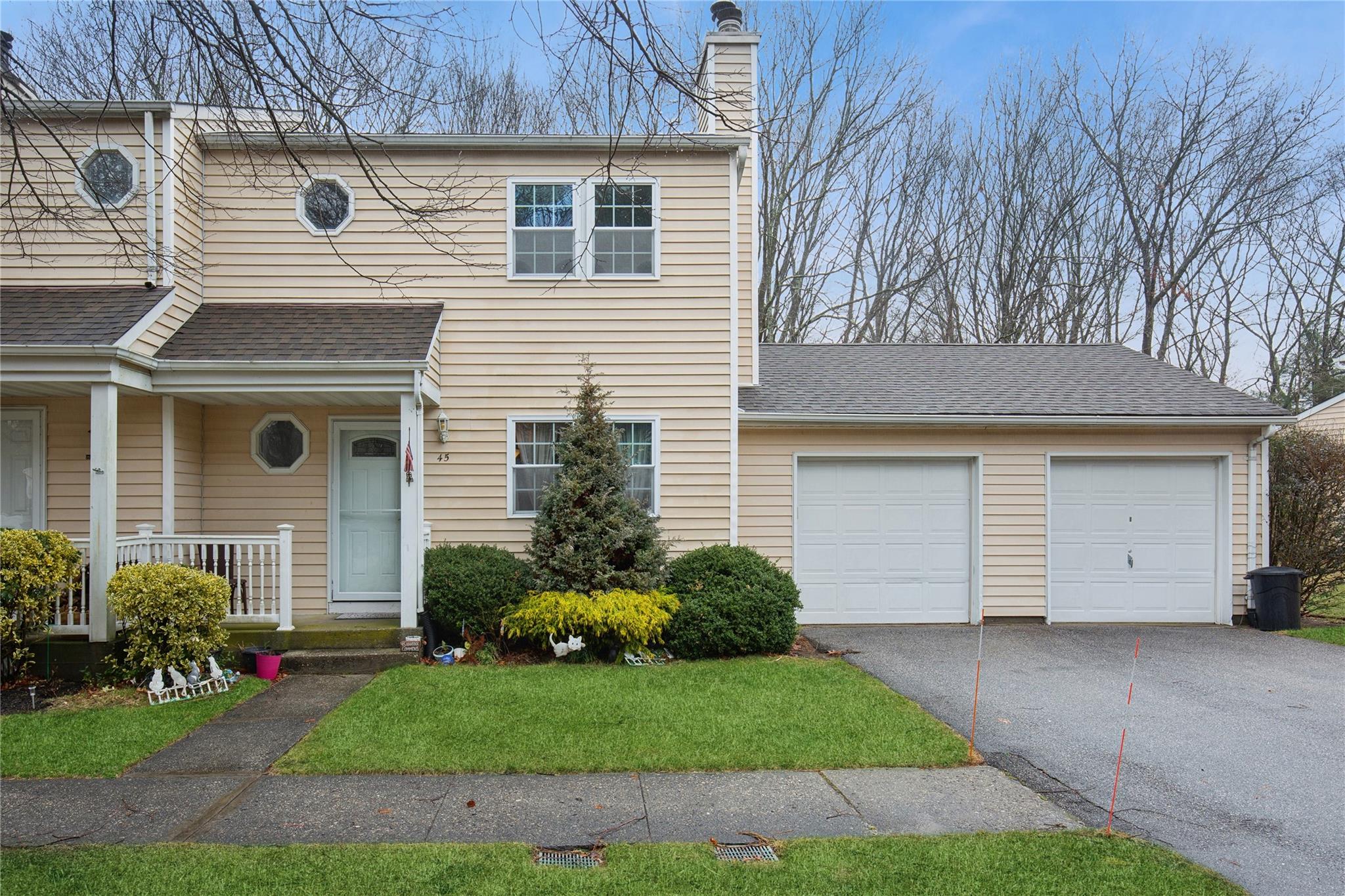 45 Hancock Commons, Yaphank, New York image 19