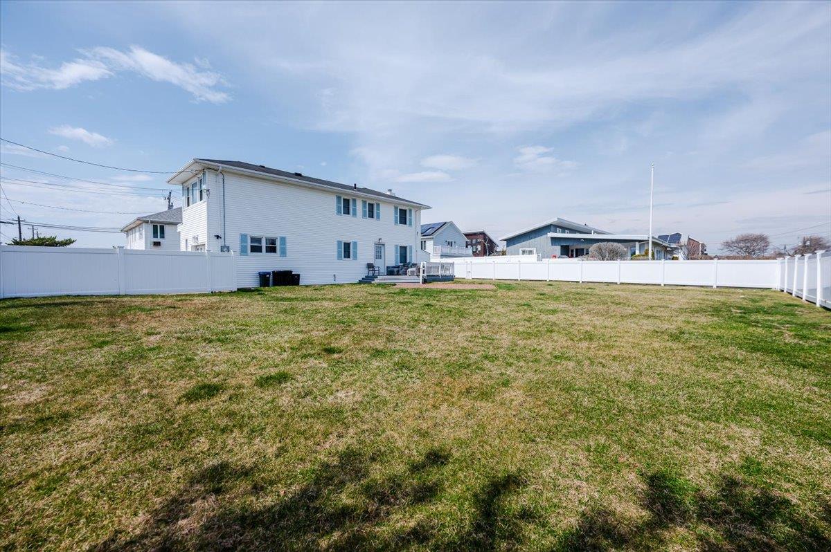 Hempstead, New York 11509, United States, 4 Bedrooms Bedrooms, ,3 BathroomsBathrooms,Residential,Active,96632