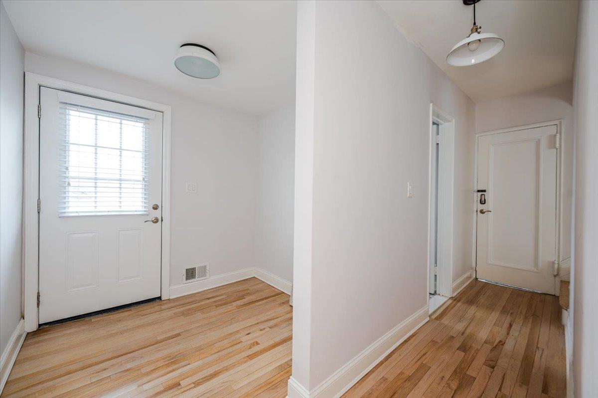 Hempstead, New York 11509, United States, 4 Bedrooms Bedrooms, ,3 BathroomsBathrooms,Residential,Active,96632