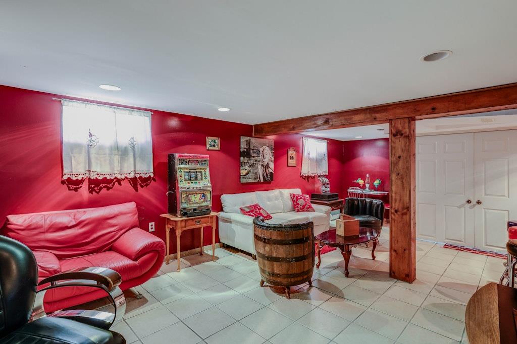 6 N Tenafly Drive, New Hyde Park, New York image 20