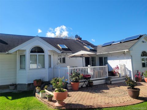 Photo of 2018 Byron Avenue, Elmont, NY 11003 (MLS # 927294)
