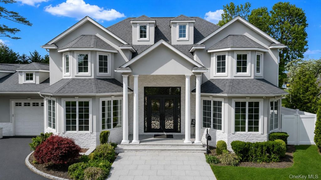 Photo of 68 Maple Avenue, Bethpage, NY 11714 (MLS # 999787)