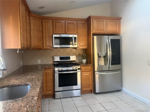 Photo of 13 Maple St, Dobbs Ferry, NY 10522 (MLS # 1065548)
