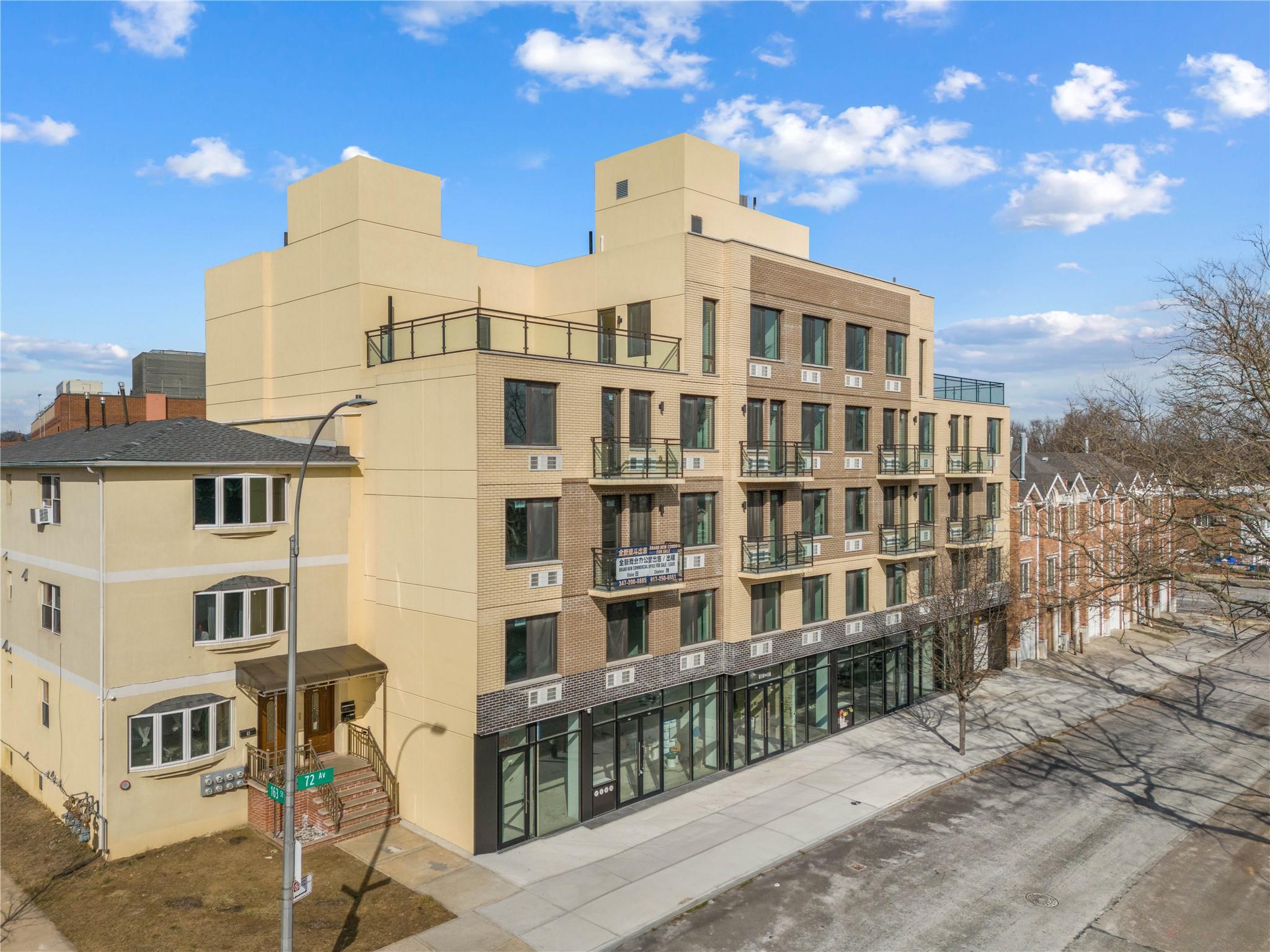 72nd Ave 2C, Fresh Meadows, Queens, NY - 1 Bedrooms  
1 Bathrooms  
4 Rooms - 