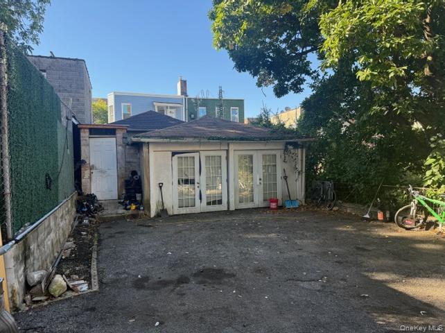 Photo of 646 E 230th Street, Bronx, NY 10466 (MLS # 1024808)