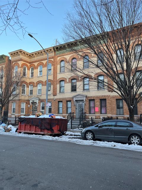 32-15 48th Street Astoria NY 11103