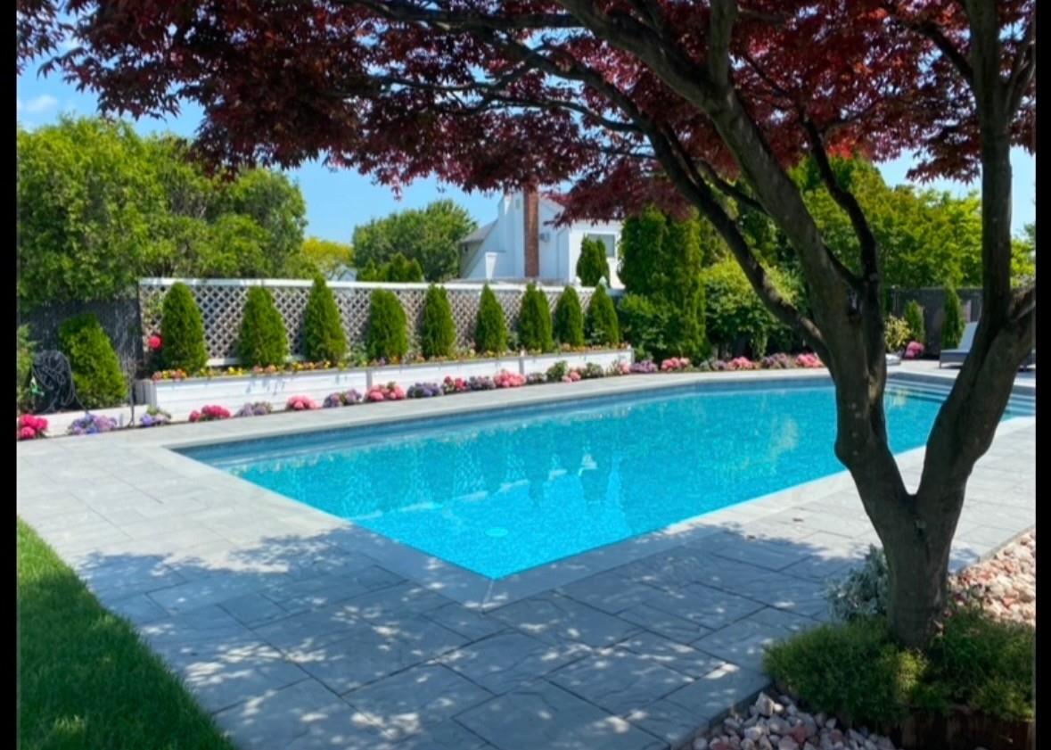 52 Shore Drive, Copiague, New York image 32