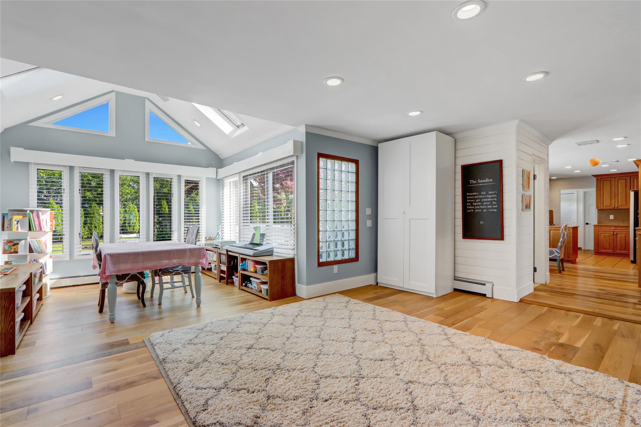 52 Shore Drive, Copiague, New York image 7
