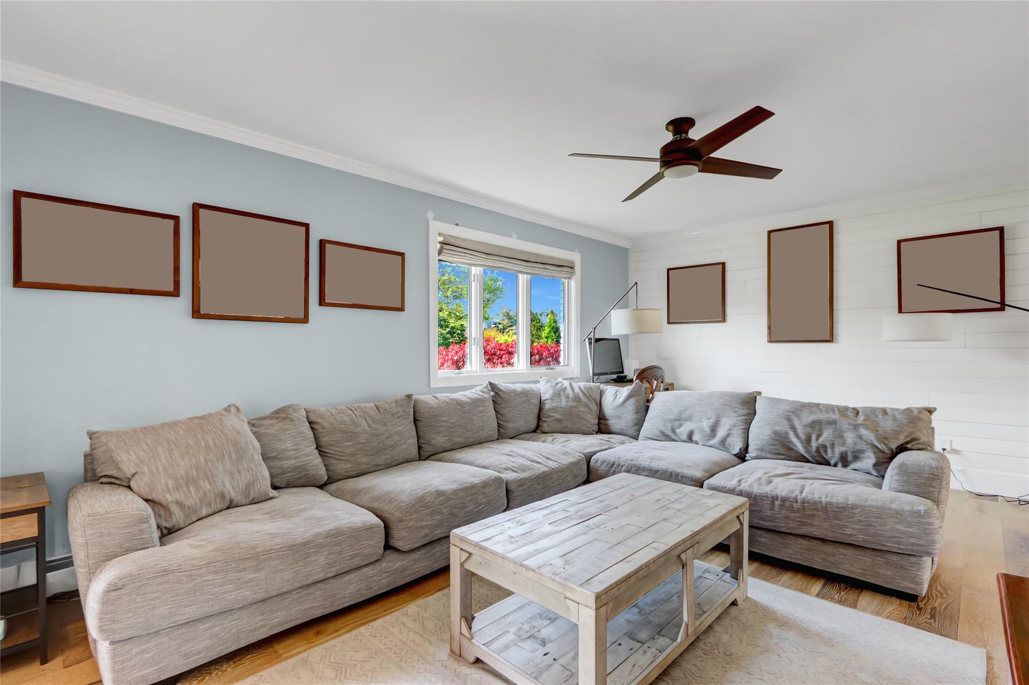 52 Shore Drive, Copiague, New York image 4