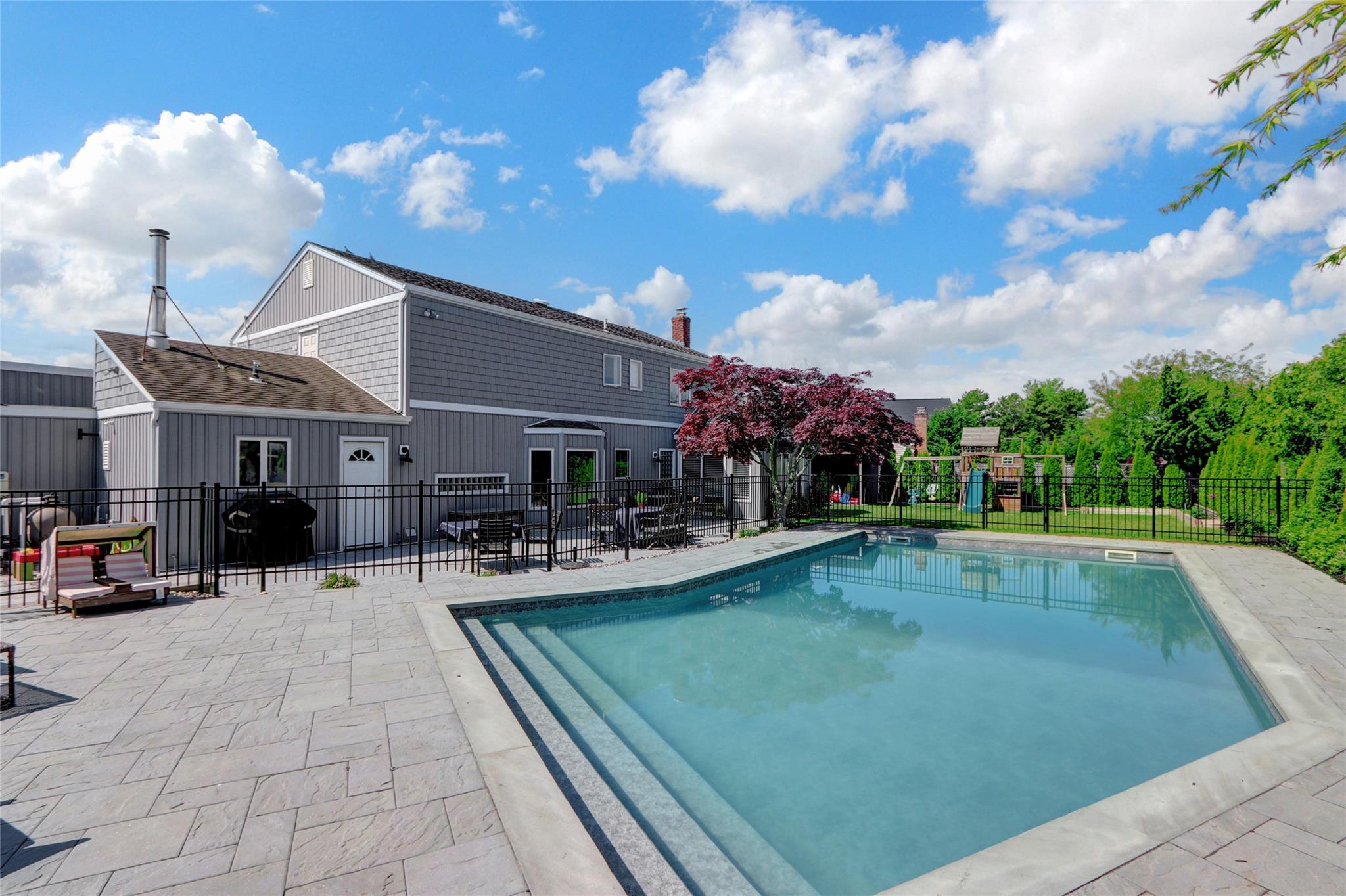 52 Shore Drive, Copiague, New York image 30
