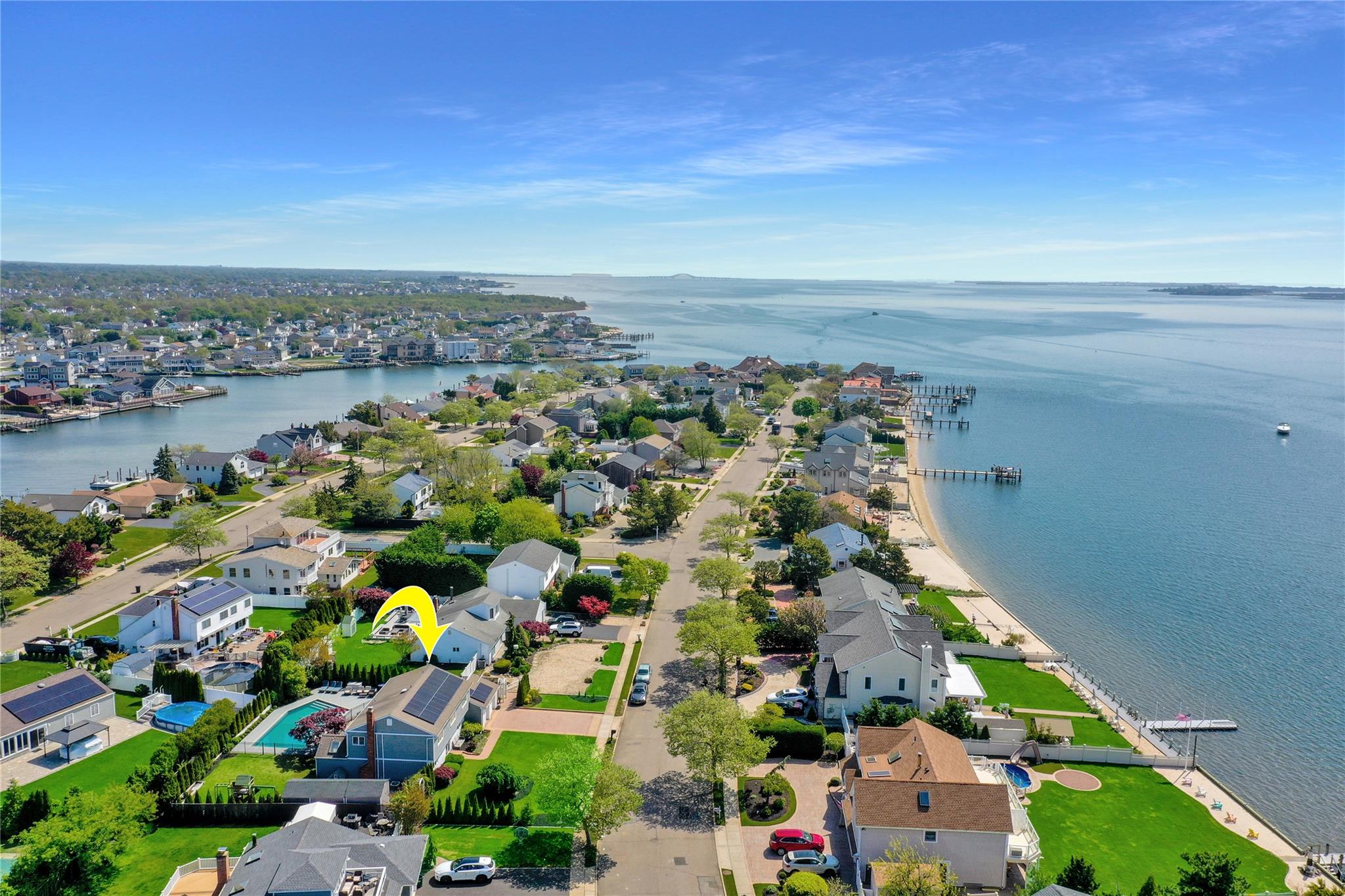 52 Shore Drive, Copiague, New York image 45
