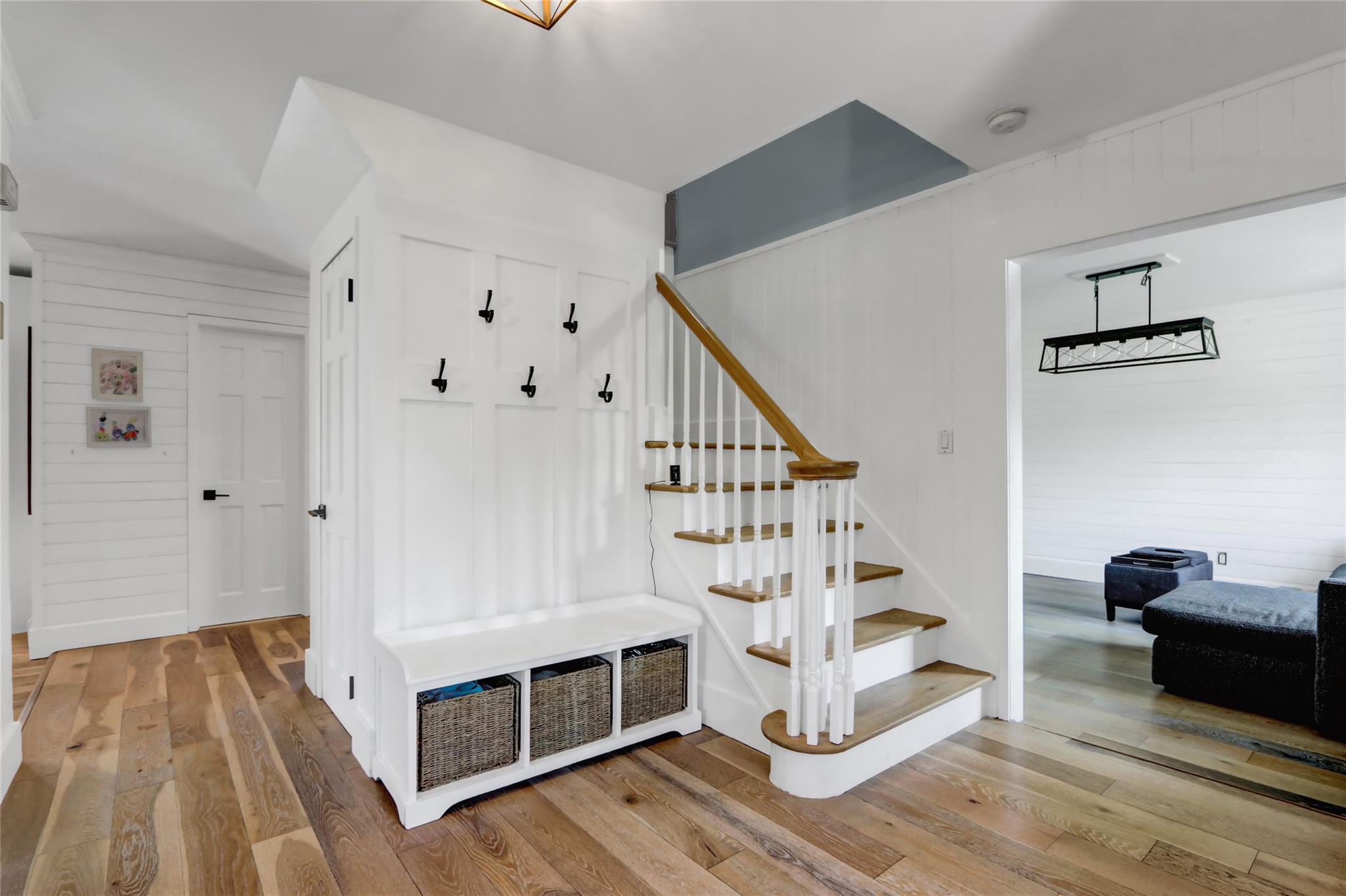 52 Shore Drive, Copiague, New York image 3