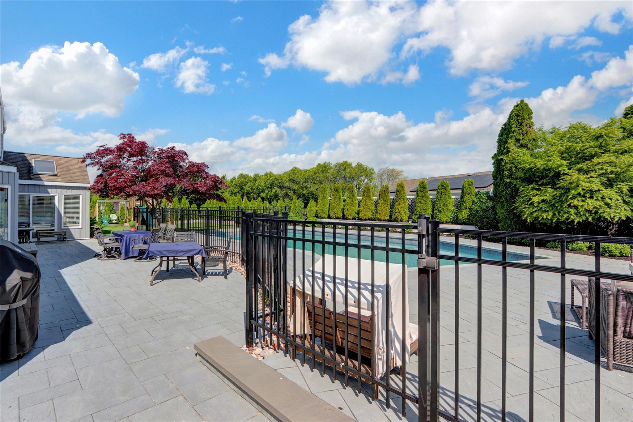 52 Shore Drive, Copiague, New York image 28
