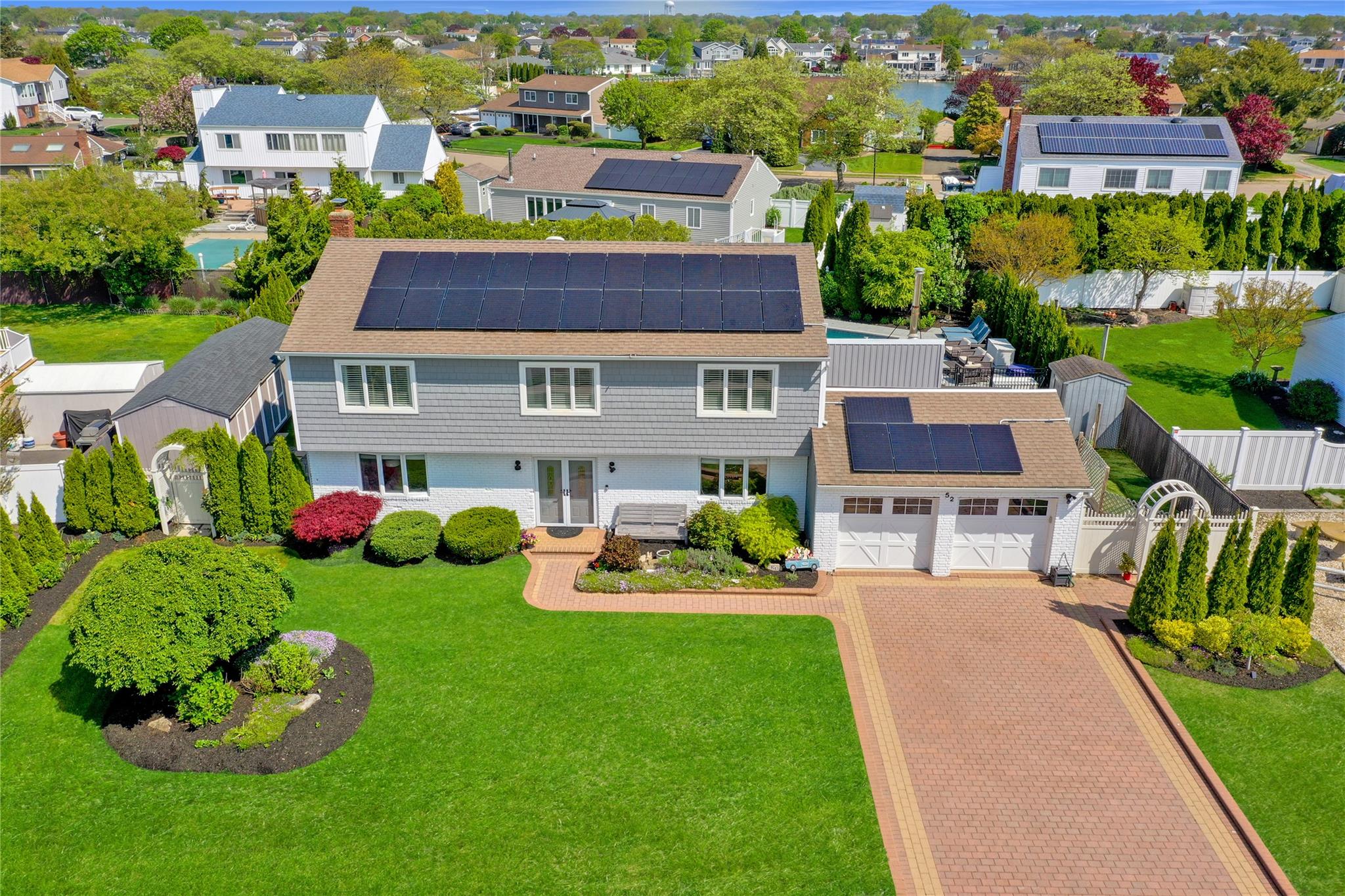 52 Shore Drive, Copiague, New York image 39