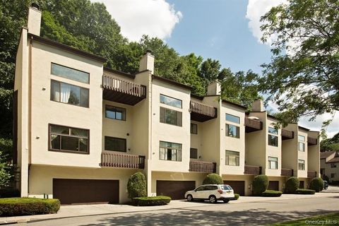 Photo of 356 North Greeley Avenue, Chappaqua, NY 10514 (MLS # 919890)