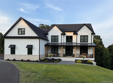 4 Roundhill Road Hopewell Junction NY 12533