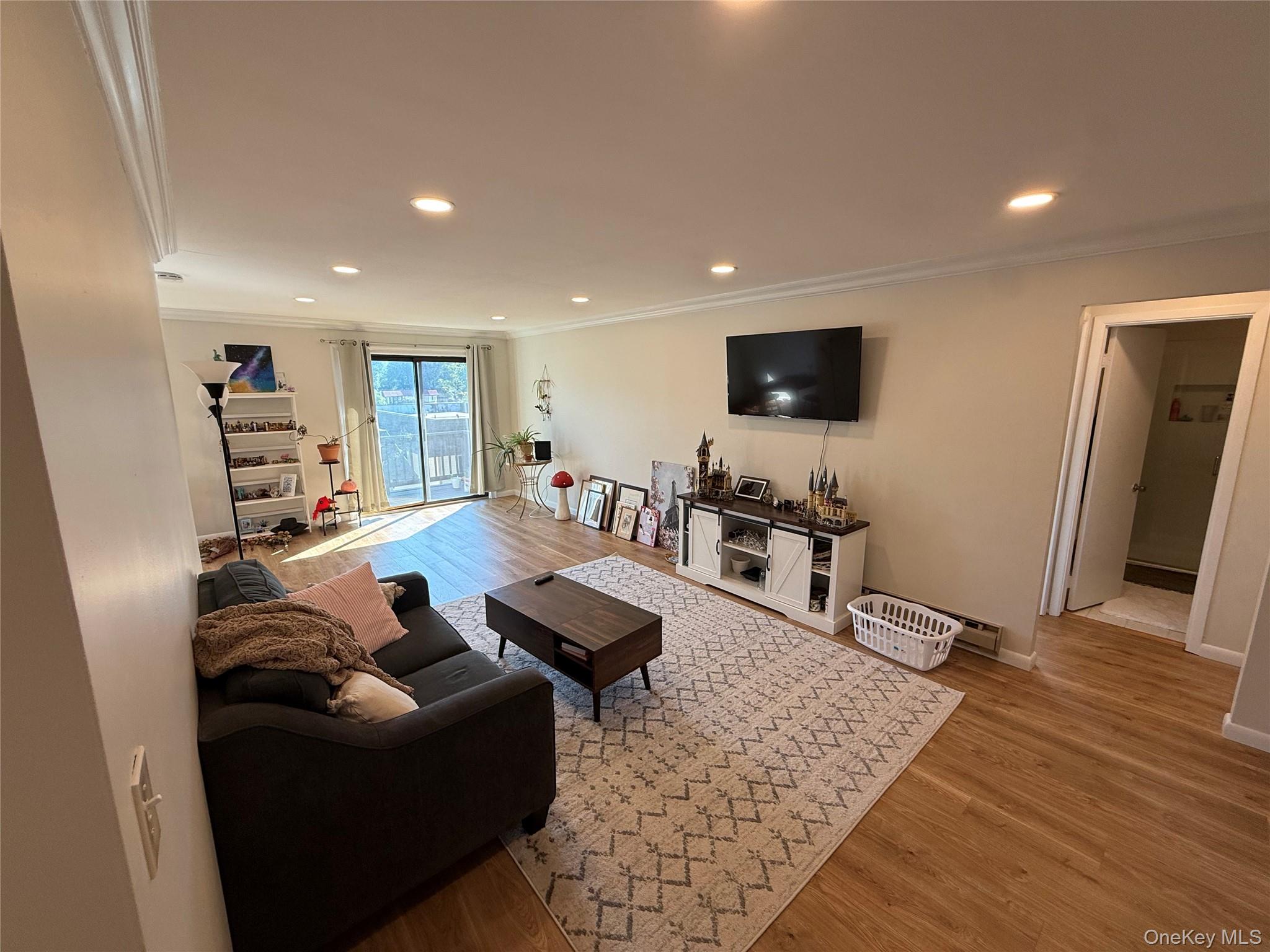 Fishkill, New York 12524, United States, 1 Bedroom Bedrooms, ,1 BathroomBathrooms,Residential,Active,190924