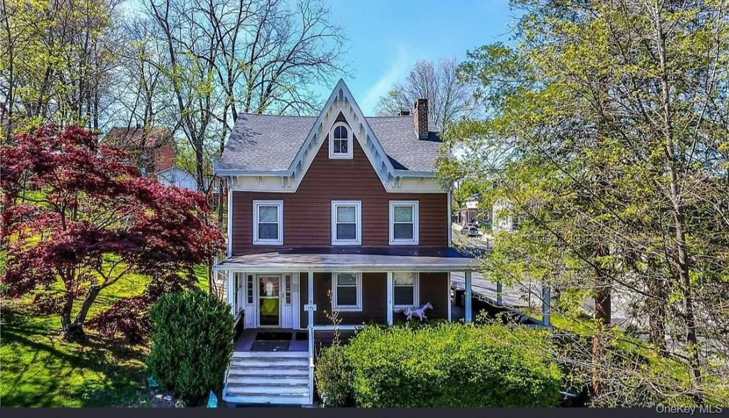 Photo of 164 Greenwich Avenue, Goshen, NY 10924 (MLS # 987528)