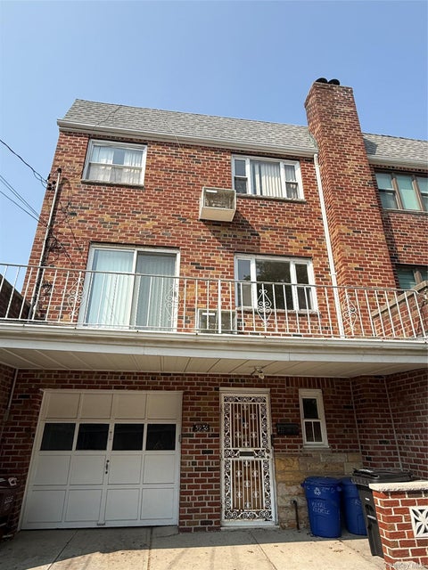 Apartment For Rent - 59-36 72nd Street #2<br/> Maspeth, NY 11378