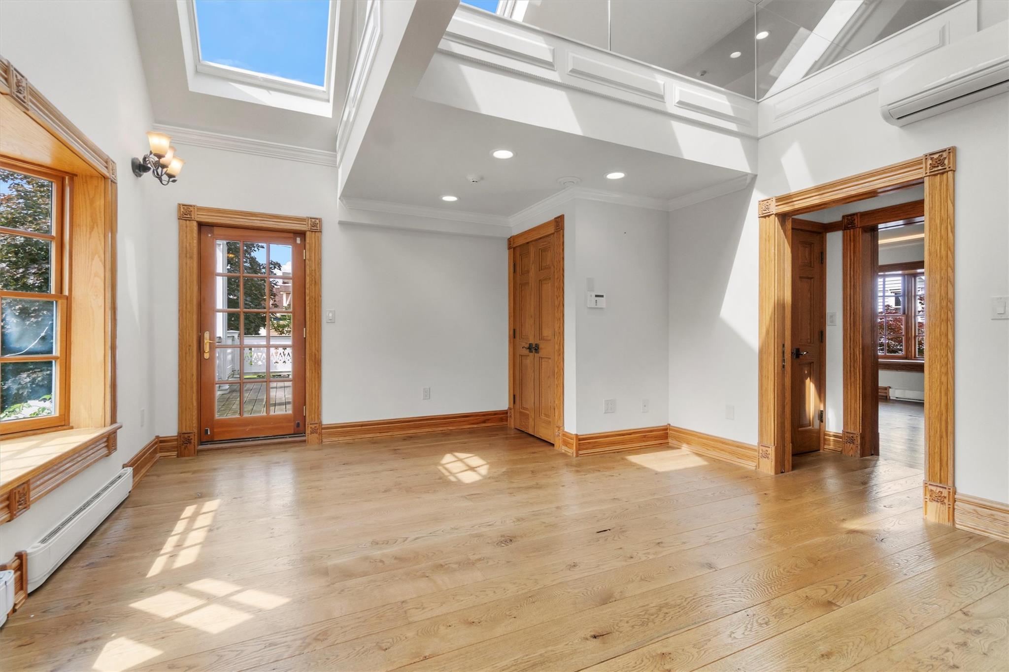 Beacon, New York 12508, United States, 1 Bedroom Bedrooms, ,2 BathroomsBathrooms,Residential,Active,150401