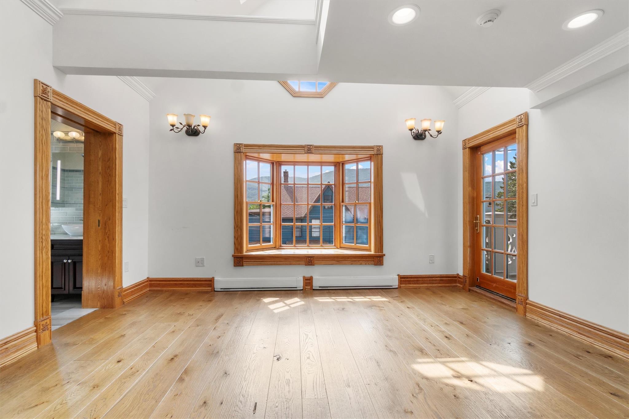 Beacon, New York 12508, United States, 1 Bedroom Bedrooms, ,2 BathroomsBathrooms,Residential,Active,150401