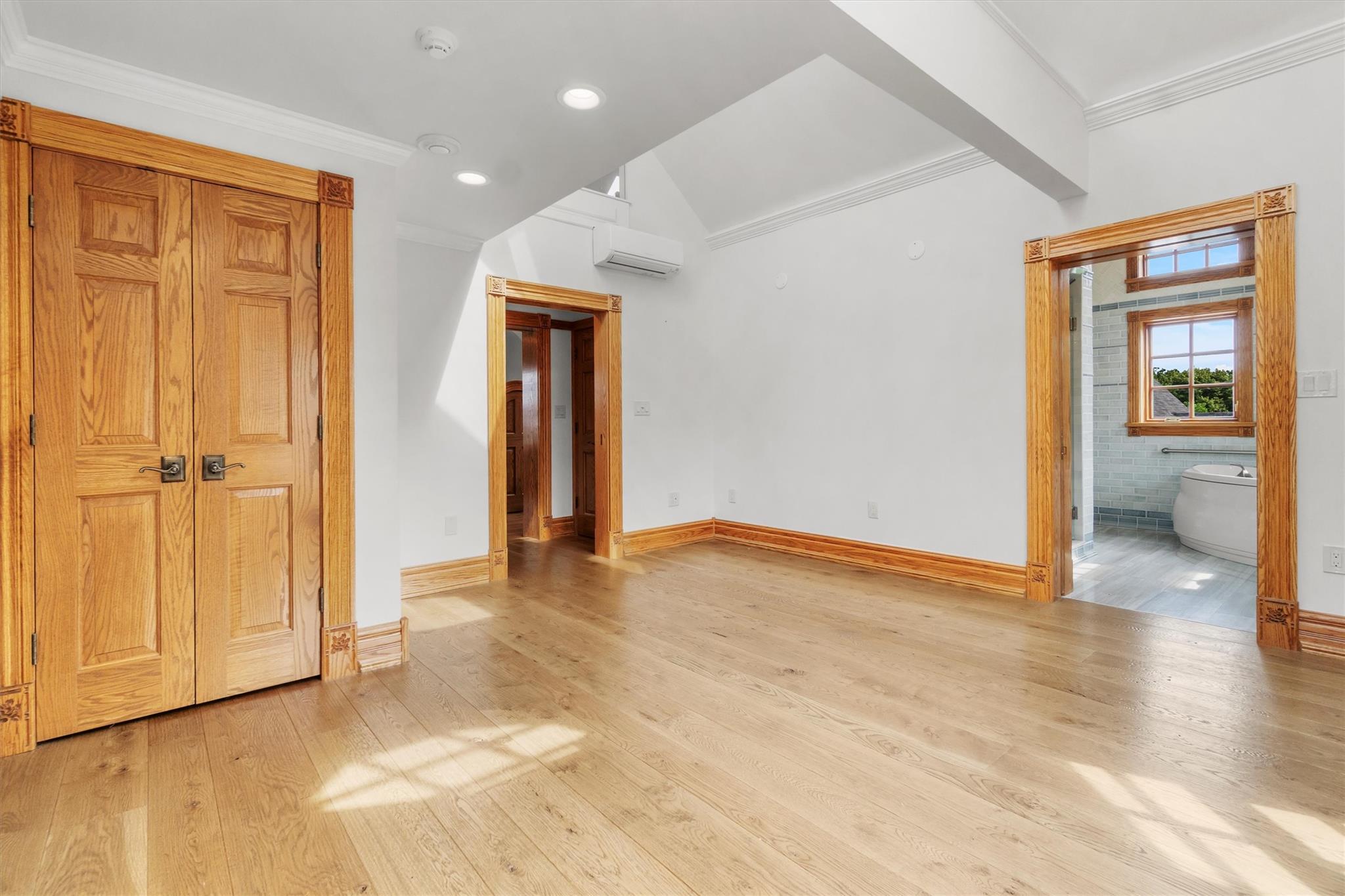 Beacon, New York 12508, United States, 1 Bedroom Bedrooms, ,2 BathroomsBathrooms,Residential,Active,150401