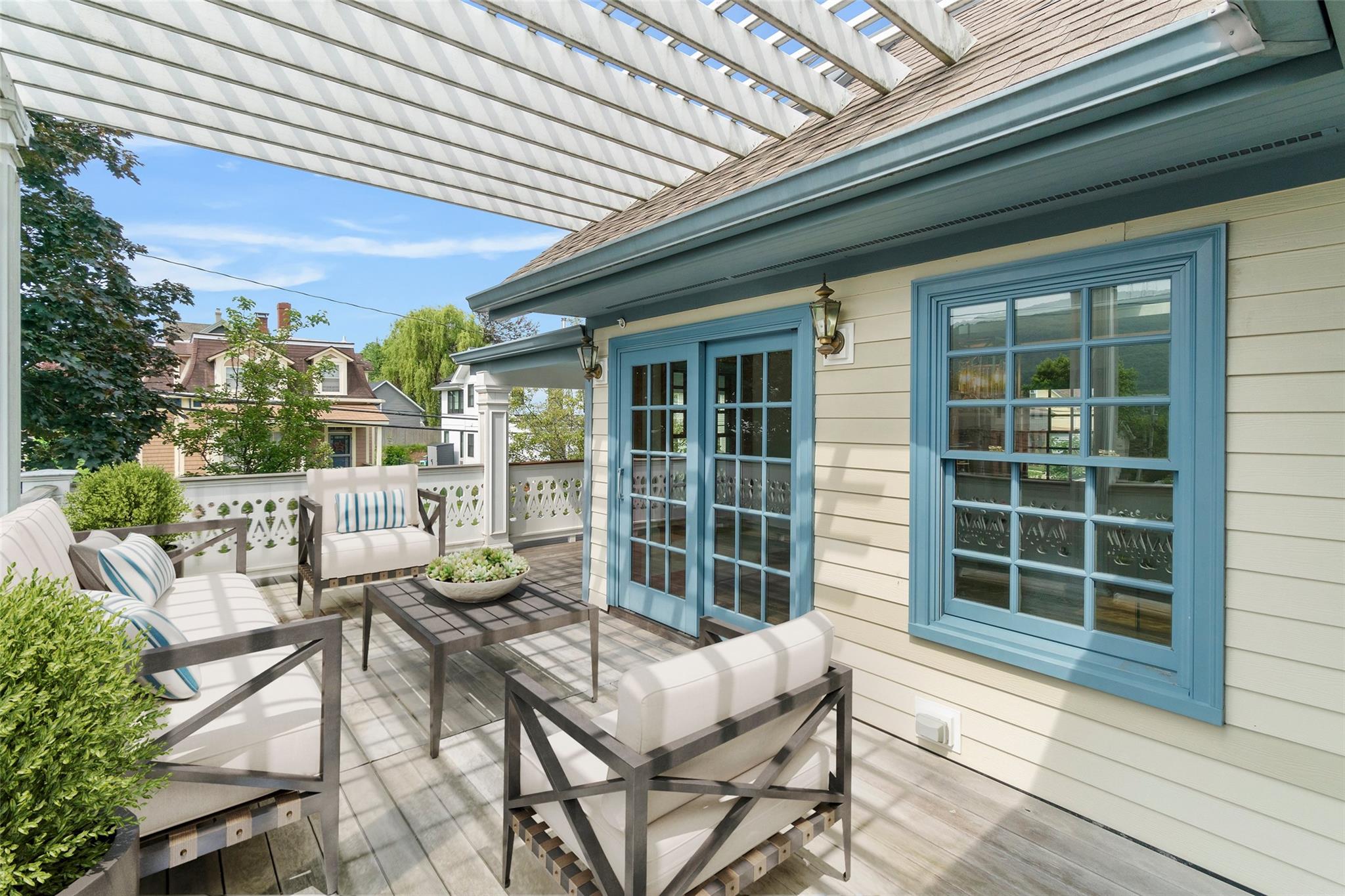 Beacon, New York 12508, United States, 1 Bedroom Bedrooms, ,2 BathroomsBathrooms,Residential,Active,150401