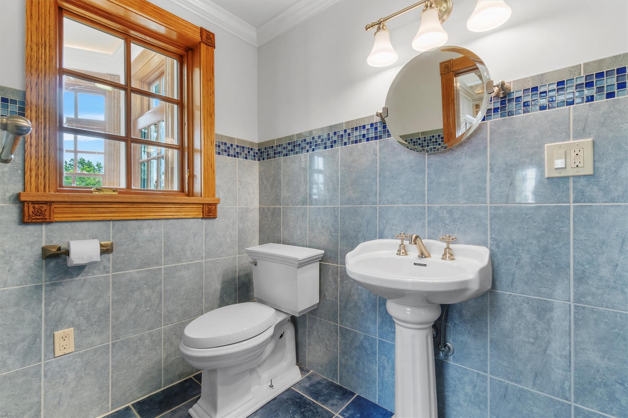 Beacon, New York 12508, United States, 1 Bedroom Bedrooms, ,2 BathroomsBathrooms,Residential,Active,150401