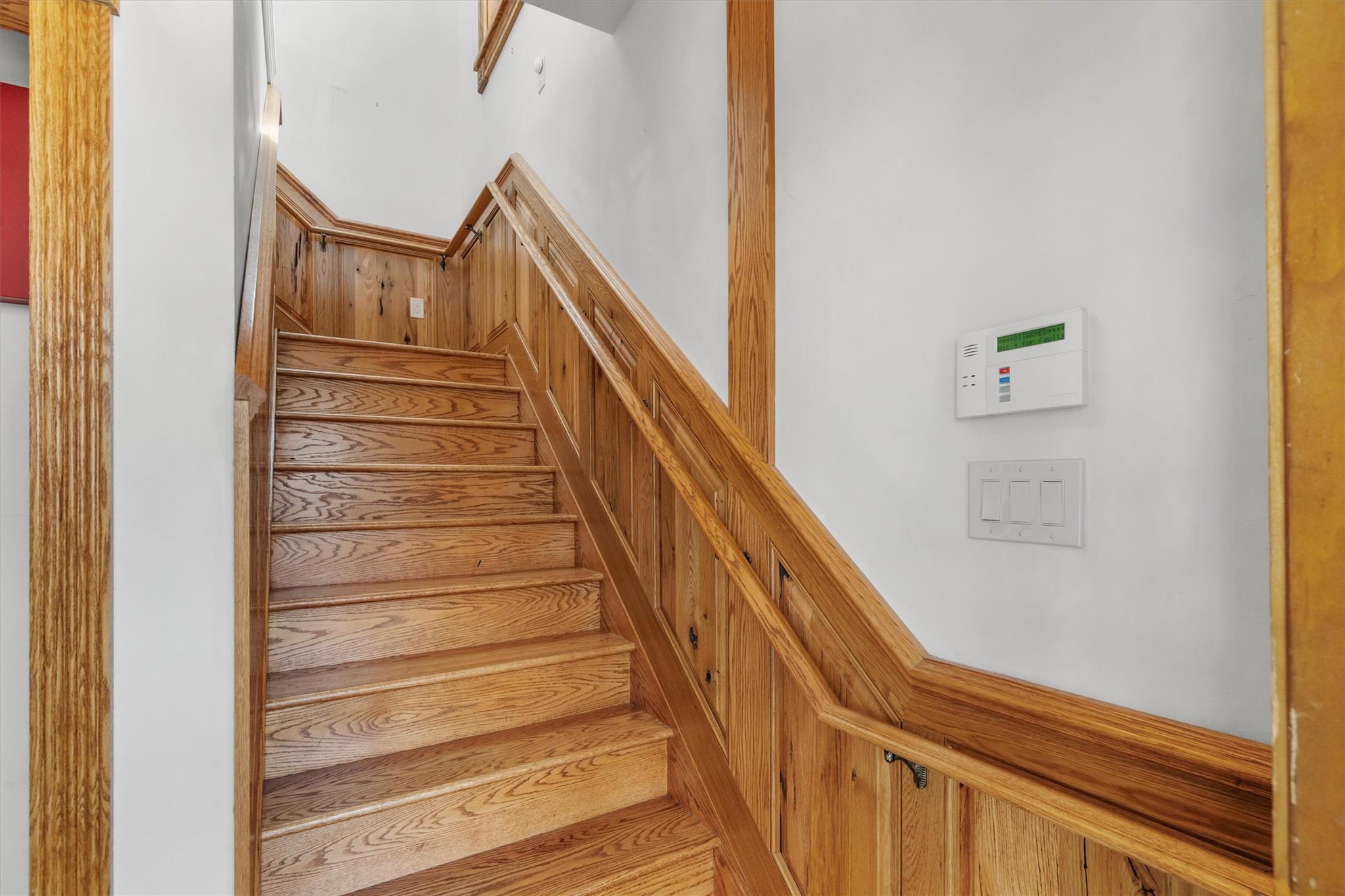 Beacon, New York 12508, United States, 1 Bedroom Bedrooms, ,2 BathroomsBathrooms,Residential,Active,150401