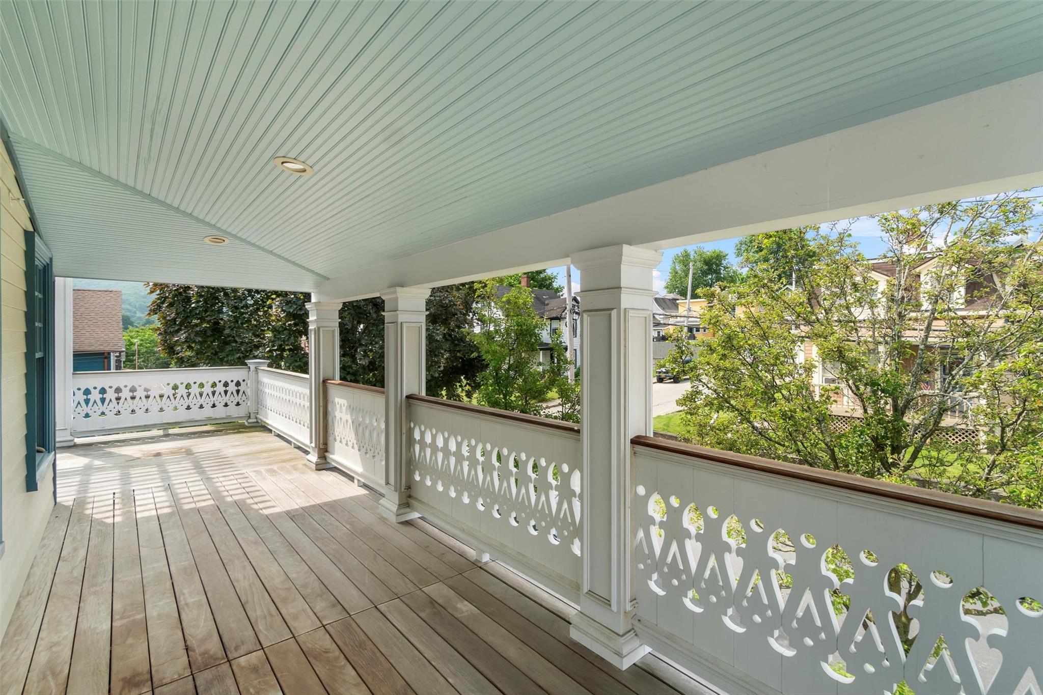 Beacon, New York 12508, United States, 1 Bedroom Bedrooms, ,2 BathroomsBathrooms,Residential,Active,150401