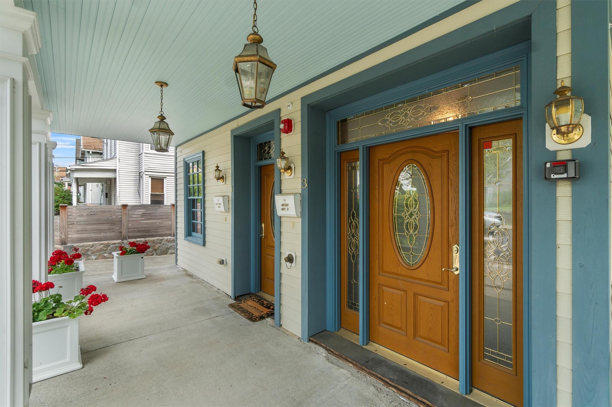 Beacon, New York 12508, United States, 1 Bedroom Bedrooms, ,2 BathroomsBathrooms,Residential,Active,150401