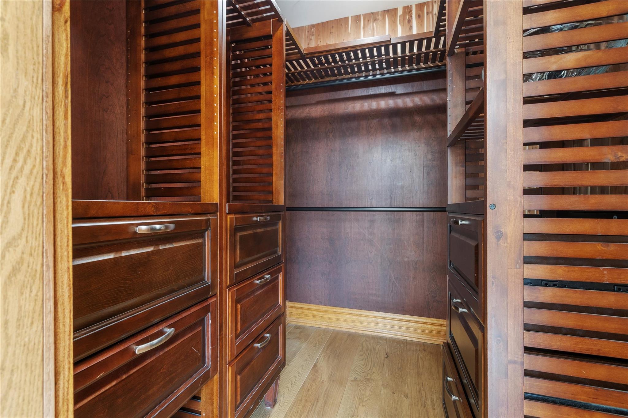 Beacon, New York 12508, United States, 1 Bedroom Bedrooms, ,2 BathroomsBathrooms,Residential,Active,150401