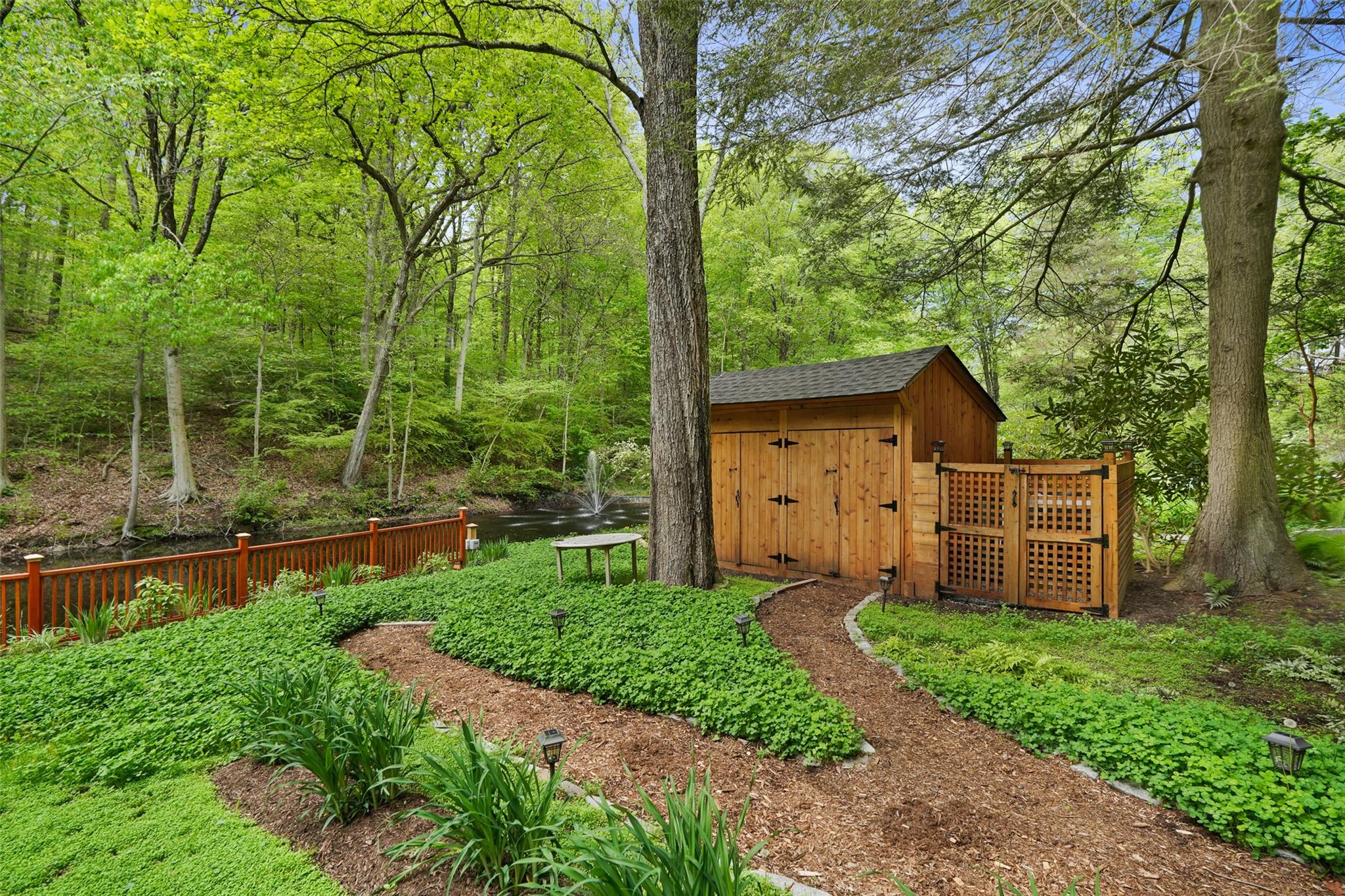 107 Middle Patent Road, Bedford, New York image 28