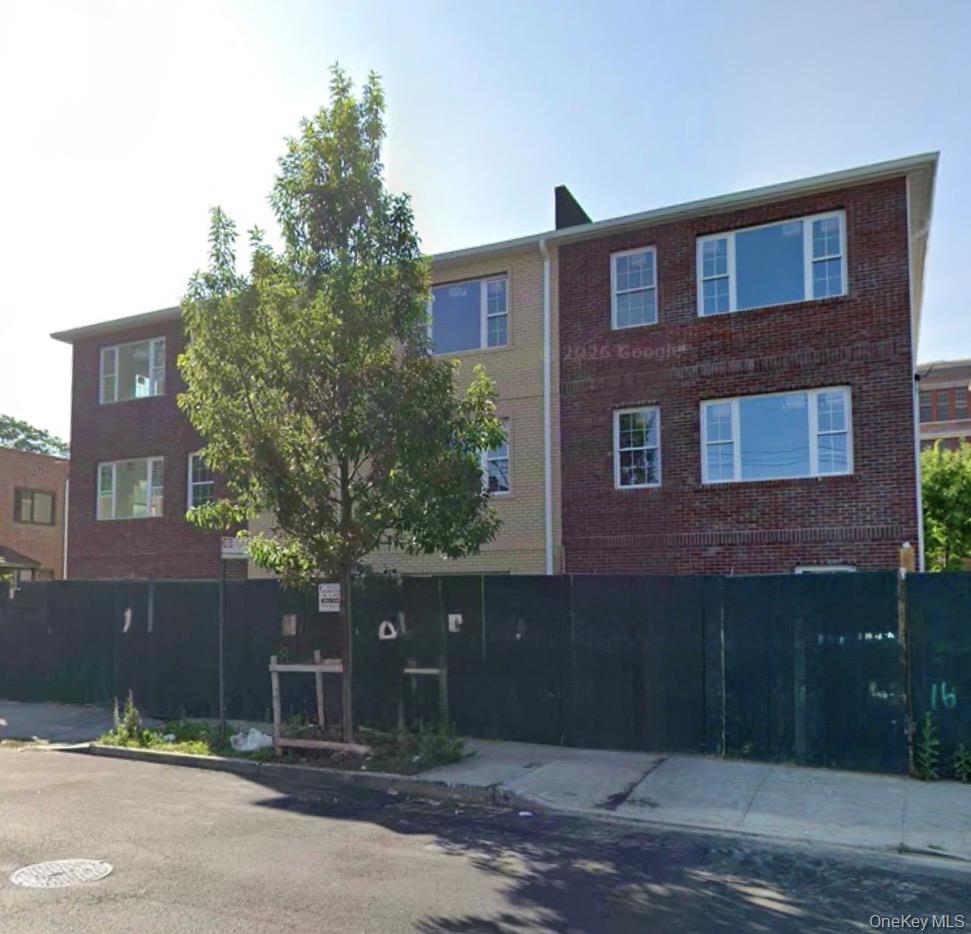 1416 Oakley Street