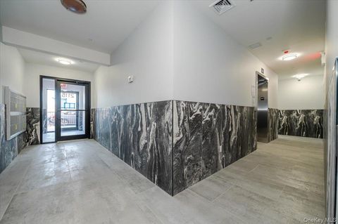 Apartment For Rent - 2115 Burr Avenue #5D<br/> Bronx, NY 10461